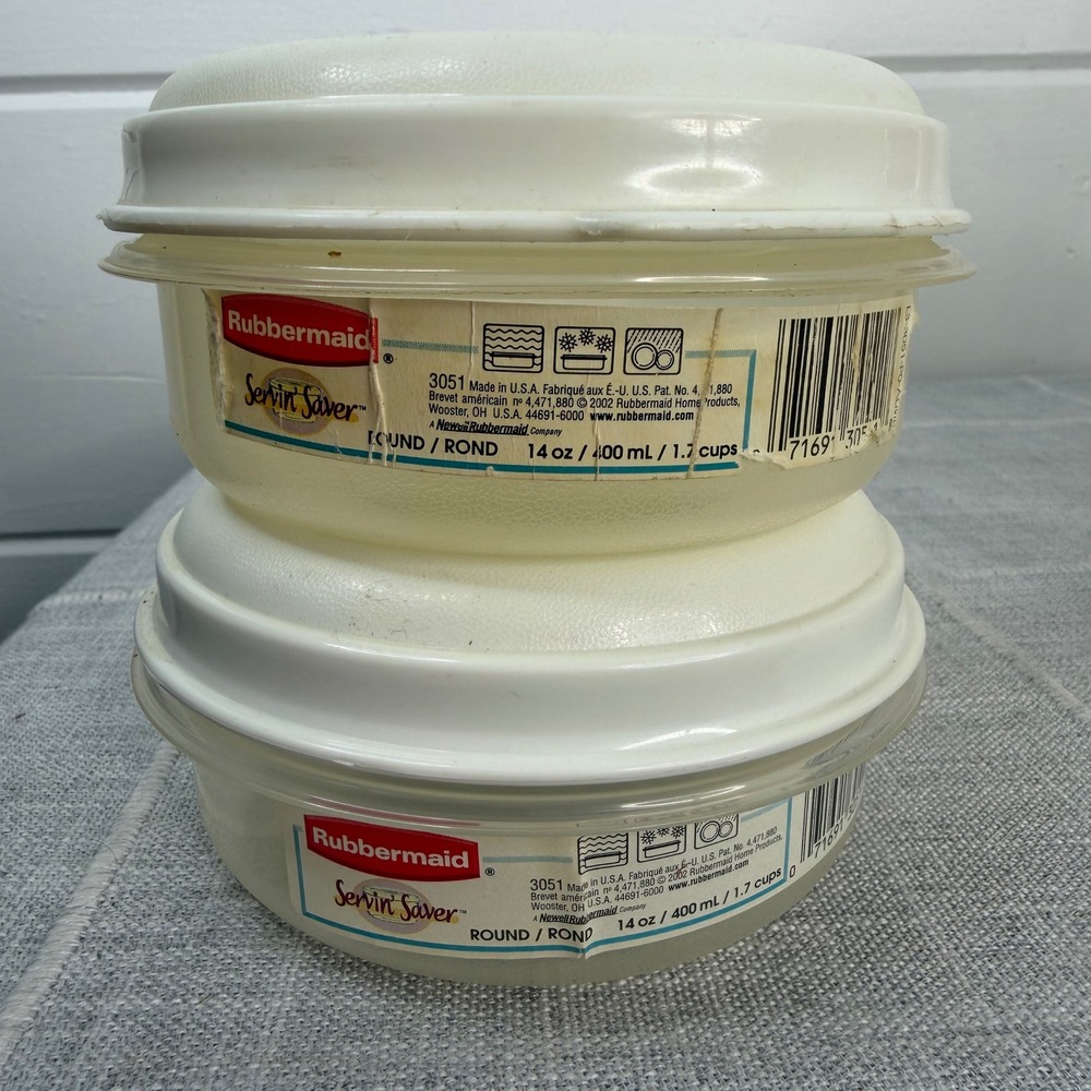 Lot of 2 Rubbermaid Servin Saver Round 14 oz NEW old Stock